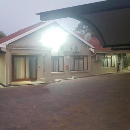Bonim Guesthouse - Aka Magisha Guesthouse Mbombela Exterior foto